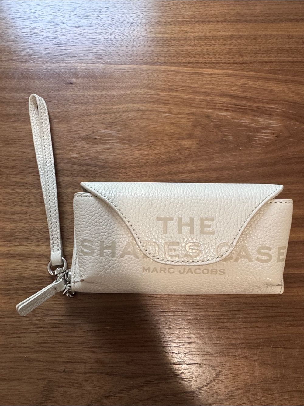 Marc Jacobs Cream Pebbled Leather Wristlet Clutch